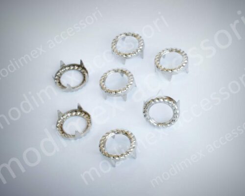 Borchie tonde forate effetto cornice lavorata art. RINGLET 6040
