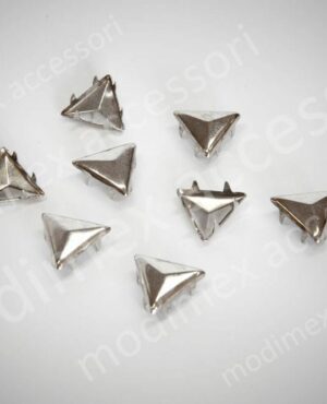 Raised triangular pyramid nailheads art. 1072