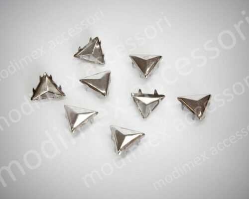 Raised triangular pyramid nailheads art. 1072