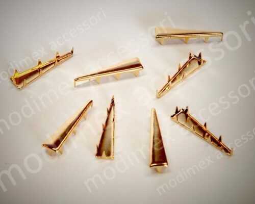 Flat triangular nailheads art. TRI 2506