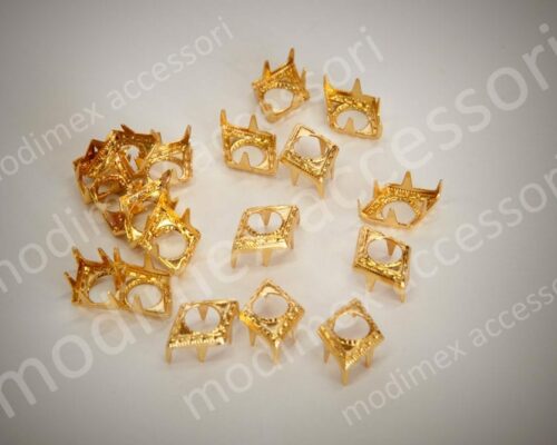 Borchie rombo con foro art. 325