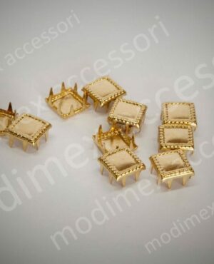 Borchie quadrate piatte con cornice lavorata art. 4347