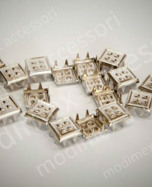 Borchie quadrate con cornice e quadrati centrali a rilievo art. 4348