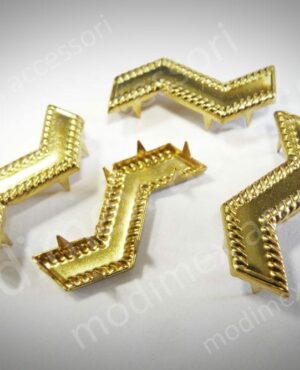 Borchie forma zig zag art. 066