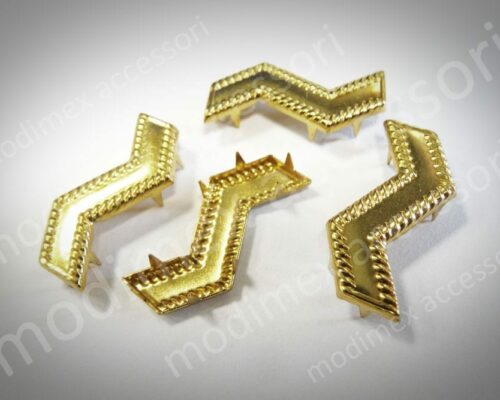 Borchie forma zig zag art. 066